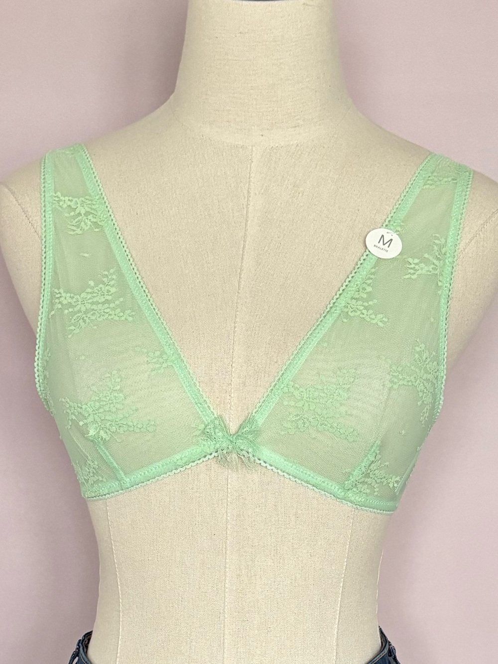 COTTON ON Body Airlie Pale Green Deep Plunge Lace Bralette--NWT--M